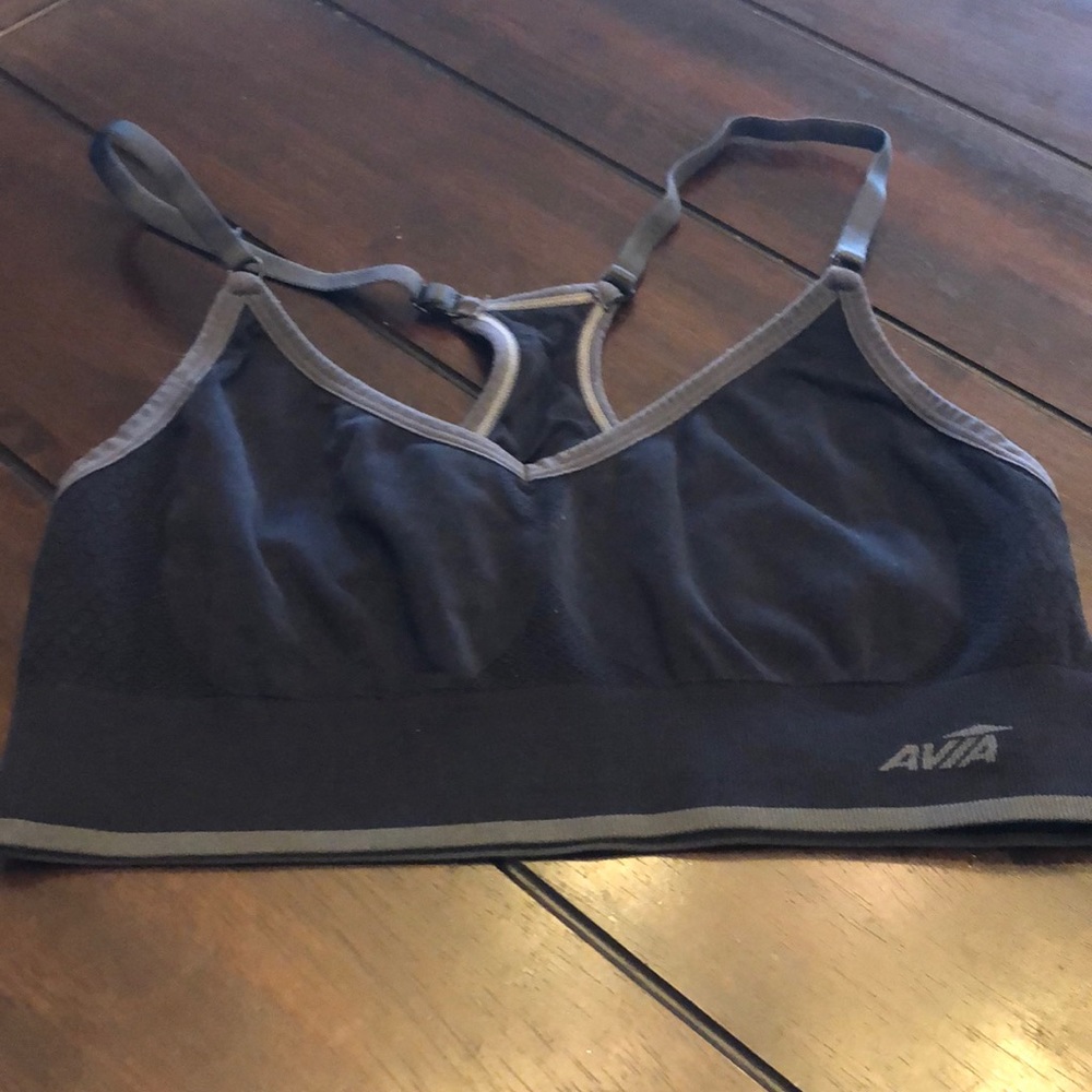 Avis sports bra
